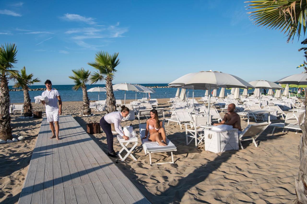 Excelsior Hotel, Spa & Lido Pesaro Exterior photo